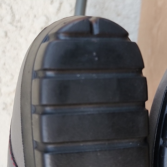 Authentic Gucci Vintage Red and Gray Pebbled Leather Boots Size 40B - Picture 9 of 14